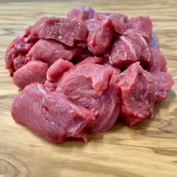 Spezzatino di vitellone danese Himmerland da 300 grammi, carne di qualità pronta per cotture lunghe e ricette tradizionali italiane